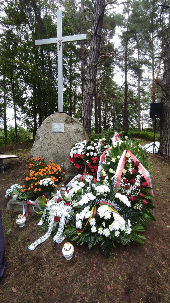 The funeral of 2nd Lt. Apoloniusz Duszkiewicz alias “Polza”