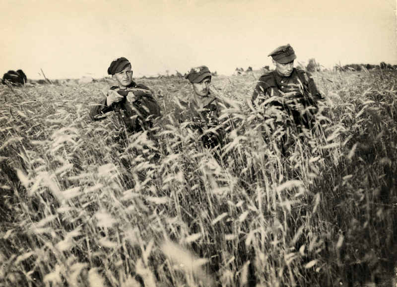 5th Vilnius Brigade elements commanders in the Białystok region. Left to right: MSG. Henryk Wieliczko, Lt. Marian Pluciński, Lt. Zygmunt Błażejewicz (IPN Archive)
