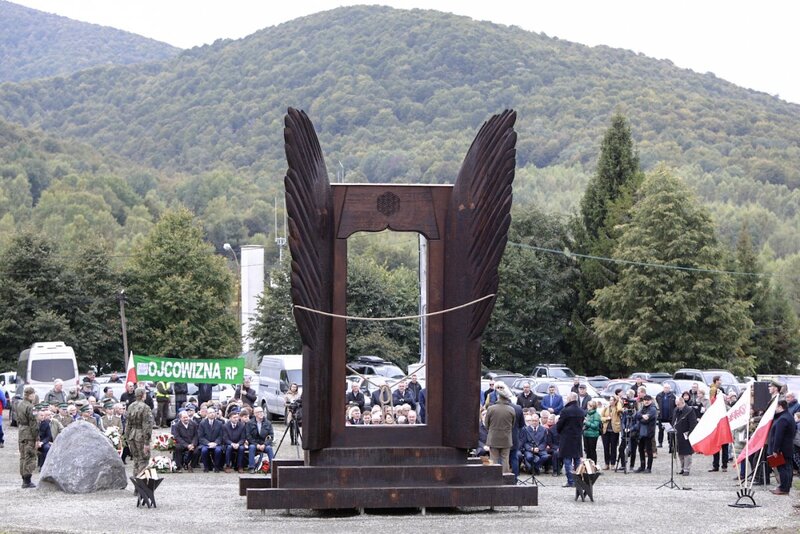 The unveiling of a monument dedicated to the People of Freedom and Solidarity from the Bieszczady Mountains; Photo: Sławek Kasper