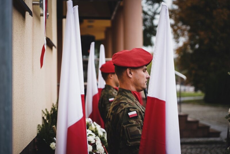 The official unveiling of a plaque commemorating Anna Kostewicz and Julien Bryan, Warsaw 30 September 2021