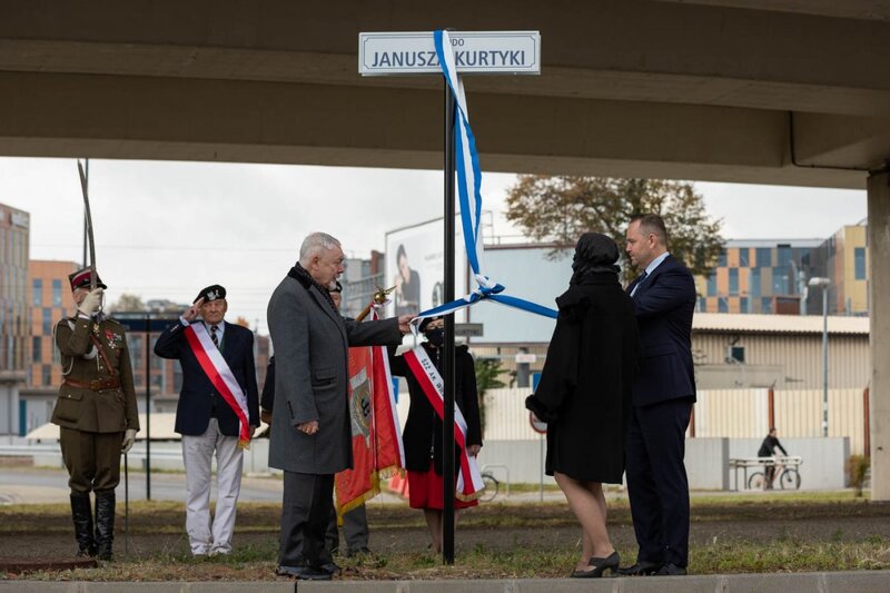 The naming of a Cracow roundabout after Janusz Kurtyka, Cracow 12 October 2021; Photo: Mikołaj Bujak IPN
