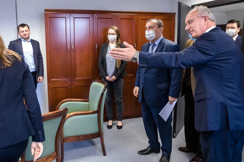 The IPN Deputy President Krzysztof Szwagrzyk, Ph.D., D.Sc. meets Bakhrom Babaev, the Ambassador of Uzbekistan to Poland.