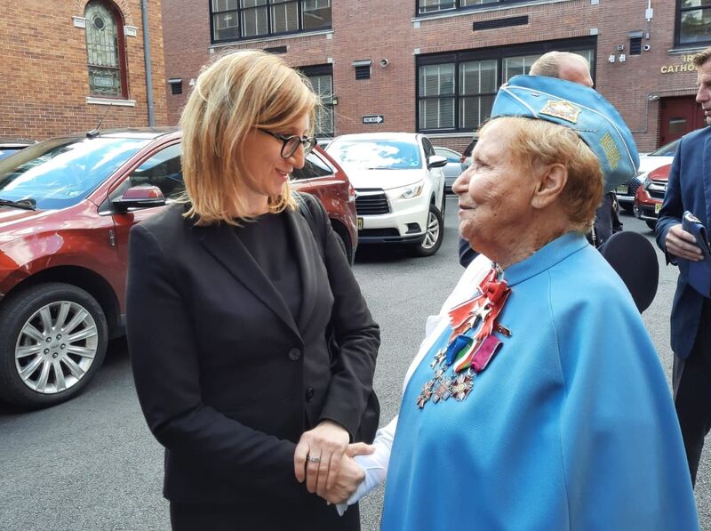 Director of the IPN Archive Marzena Kruk and Helena Knapczyk, member of the Ladies' Auxiliary Corps at SWAP, New York, NY, 17 October 2021; photo: R. Poboży (AIPN)
