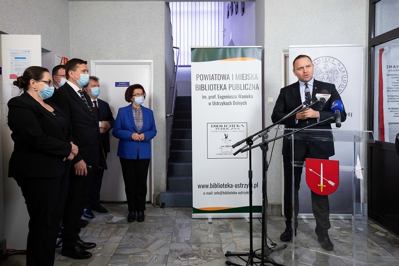 The unveiling of a plaque commemorating Chaim Yisroel Eiss; 22 November 2021