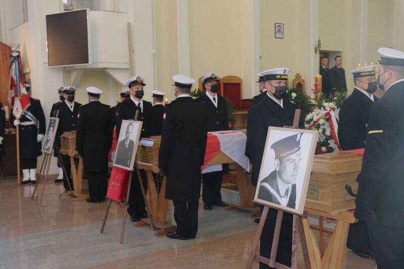 The funeral ceremonies of the late Captain Adam Rychel, the late Petty Officer 3rd Class Karol Martyński and the late Seaman Henryk Zając; 24 November 2021, Gdynia