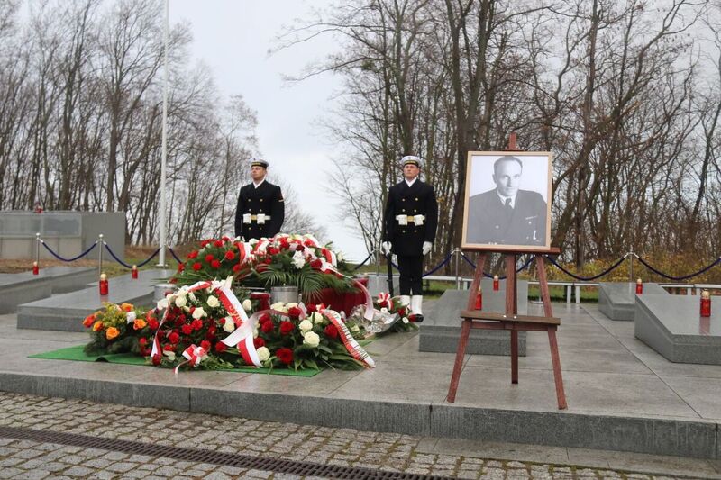 The funeral ceremonies of the late Captain Adam Rychel, the late Petty Officer 3rd Class Karol Martyński and the late Seaman Henryk Zając; 24 November 2021, Gdynia