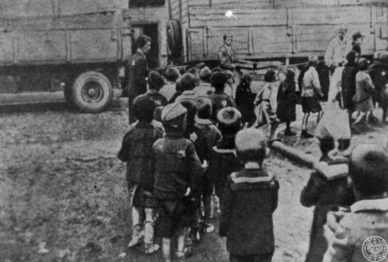 Deportation of children to the extemination camp in Kulmhof; Summer of 1942