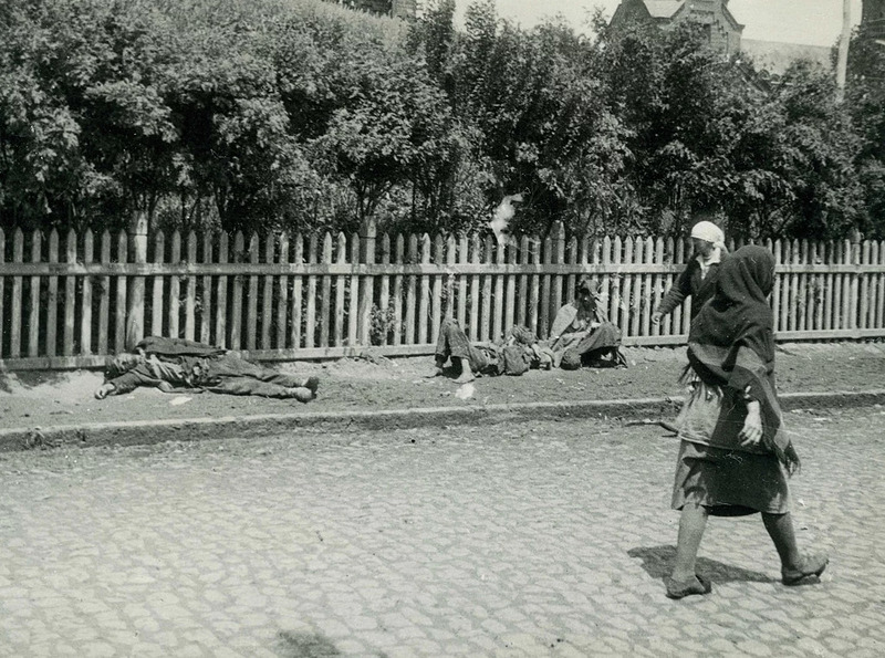 1932: Holodomor victims in Kharkiv 1932: Holodomor victims in Kharkiv