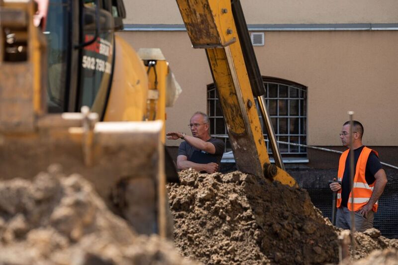 The IPN Office of Search and Identification is resuming works at 37 Rakowiecka Street in Warsaw