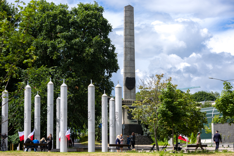 Representatives of state authorities, with Poland’s President Andrzej Duda, and PM Mateusz Morawiecki, paid homage to the victims of the Volhynian genocide in the anniversary commemoration in Warsaw.