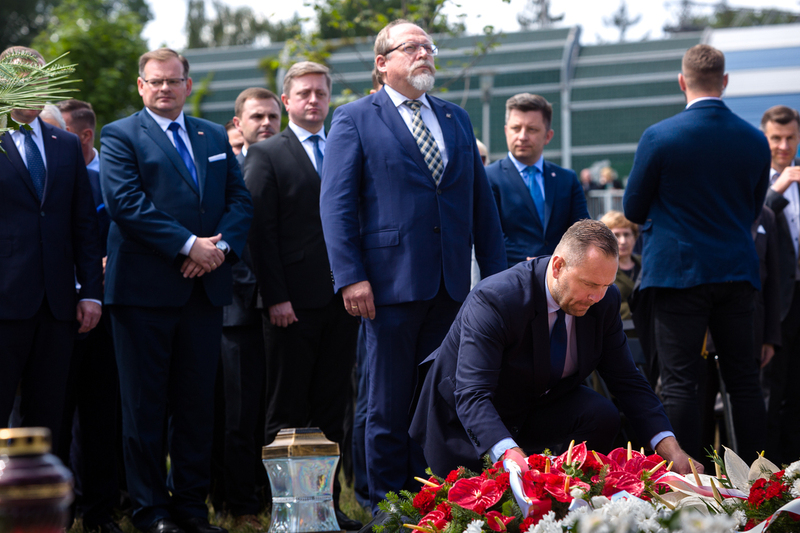 Representatives of state authorities, with Poland’s President Andrzej Duda, and PM Mateusz Morawiecki, paid homage to the victims of the Volhynian genocide in the anniversary commemoration in Warsaw.