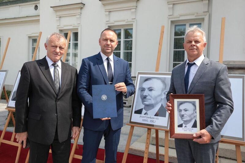 The ceremony of handing out identification notes to family members of 30 victims of totalitarian regimes - Warsaw, 22 June 2022