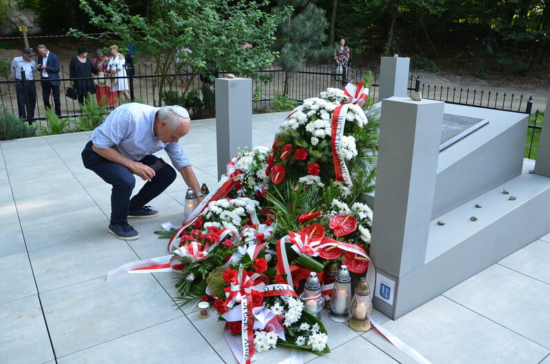 A commemoration of the local Jewish community at the former execution site in the Wolica Forest on the 80th anniversary of the beginning of the liquidation of the Dębica ghetto