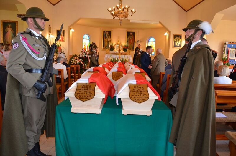 Funeral ceremonies of 14 soldiers of the Polish Army murdered in July 1946 by Ukrainian nationalists - Jawornik Ruski, 29 July 2022. Photo: Katarzyna Gajda-Bator, Institute of National Remembrance, Rzeszów Branch