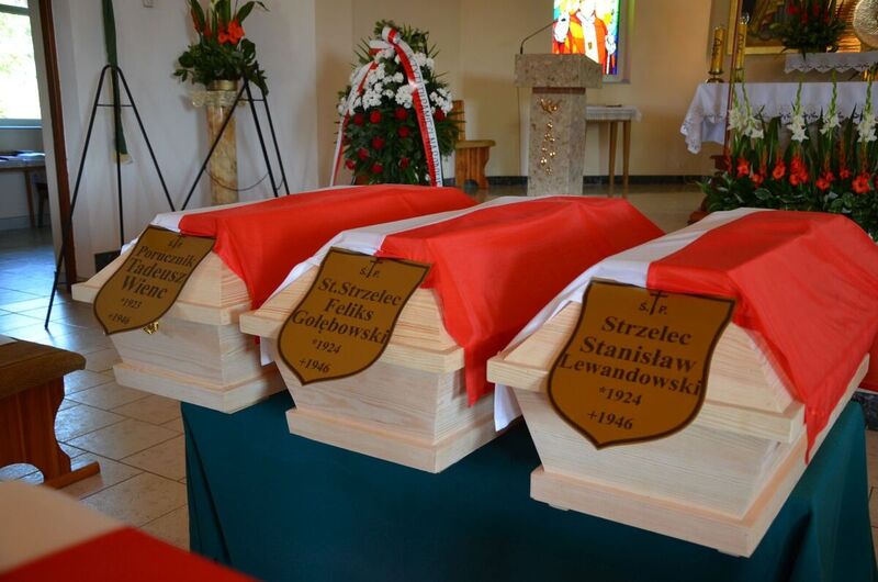 Funeral ceremonies of 14 soldiers of the Polish Army murdered in July 1946 by Ukrainian nationalists - Jawornik Ruski, 29 July 2022. Photo: Katarzyna Gajda-Bator, Institute of National Remembrance, Rzeszów Branch