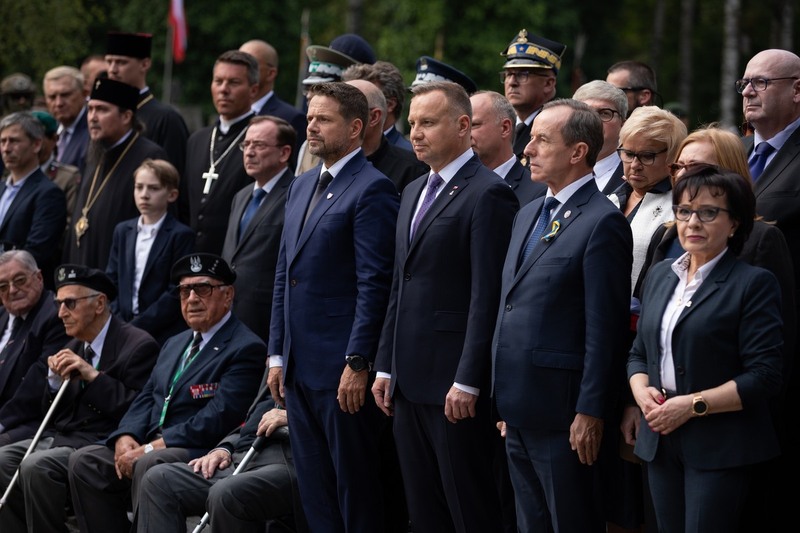 Celebrations at the Powązki Military Cemetery. Photo: Mikołaj Bujak (IPN)