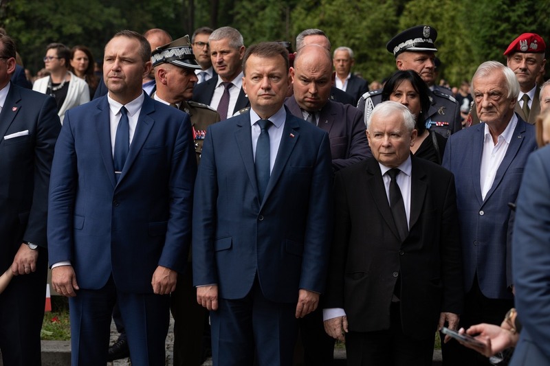 Celebrations at the Powązki Military Cemetery. Photo: Mikołaj Bujak (IPN)