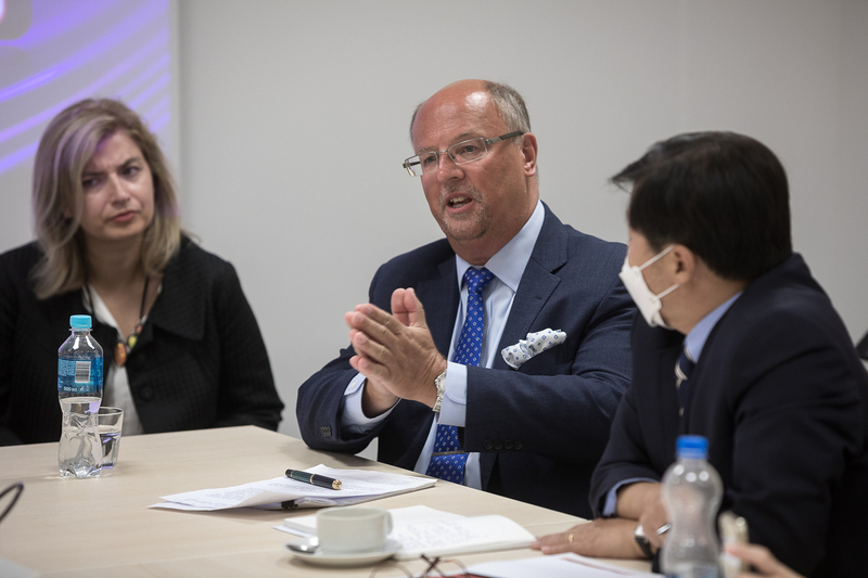 Representatives of the NKHR during the meeting with Robert Janicki, Prosecutor at the IPN Chief Commission. Photo: Sławek Kasper (IPN)
