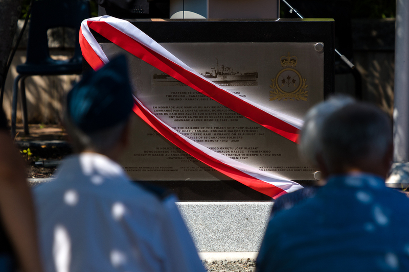 Paying tribute to Canadian soldiers and commemorating officers and sailors of ORP Ślązak