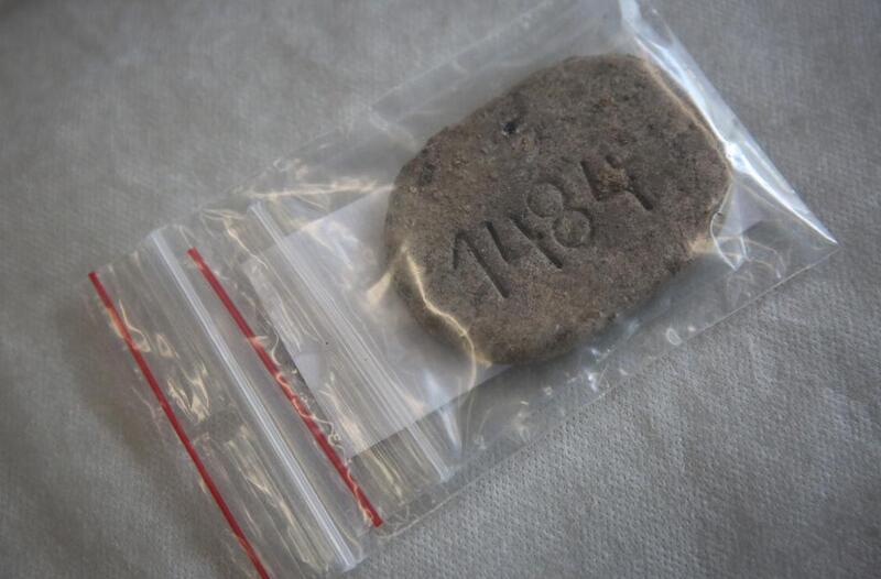 Deputy President Krzysztof Szwagrzyk, Ph.D., D.Sc. officially transferred the collection of artifacts to the Ravensbrück Museum Memorial which the IPN archaeologists found in 2019 - 6 September 2022; Photo: Sławek Kasper (IPN)