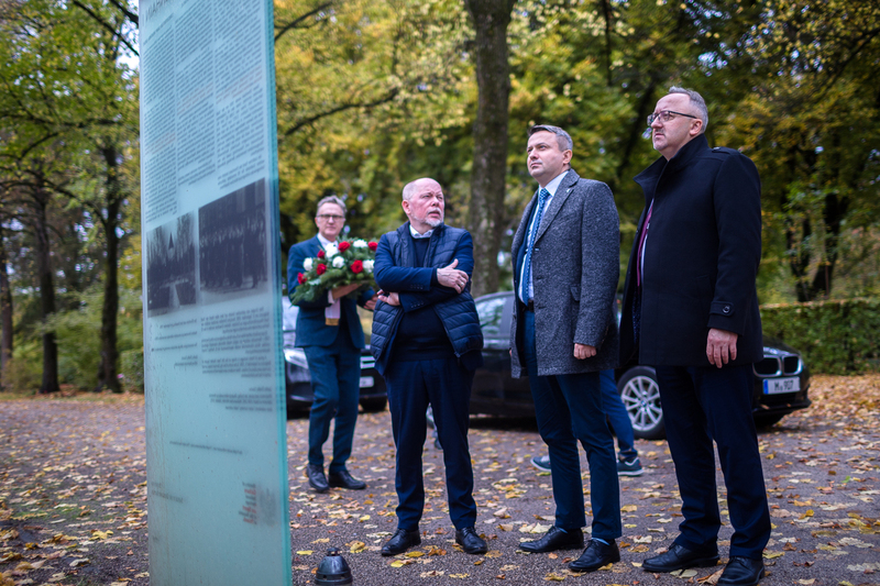 Perlacher Forst Cemetery - laying of flowers in the quarters covering the mass graves of Poles, victims of Dachau - October 15, 2022. photo Slawek Kasper (IPN)