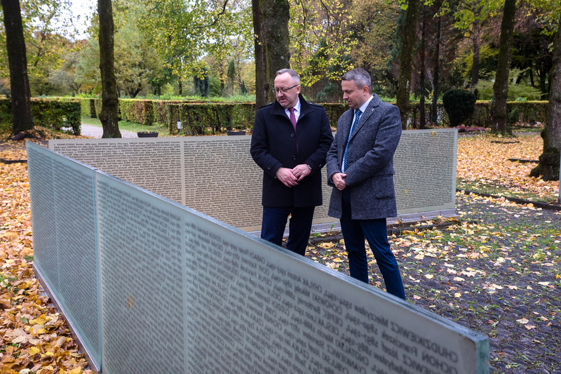 Perlacher Forst Cemetery - laying of flowers in the quarters covering the mass graves of Poles, victims of Dachau - October 15, 2022. photo Slawek Kasper (IPN)