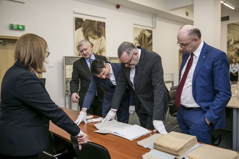 The visit of Swiss diplomats in the IPN Archive — Warsaw, 3 February 2023; photo: Katarzyna Adamów (IPN)