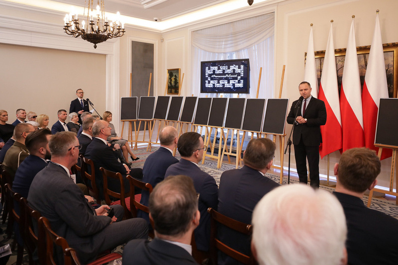 The ceremony of handing out identification notes to family members of 20 victims of totalitarian regimes - Warsaw, 8 March 2023