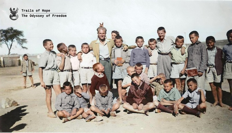 Polish children in Santa Rosa, Mexico; photo courtesy of Gloria Careno