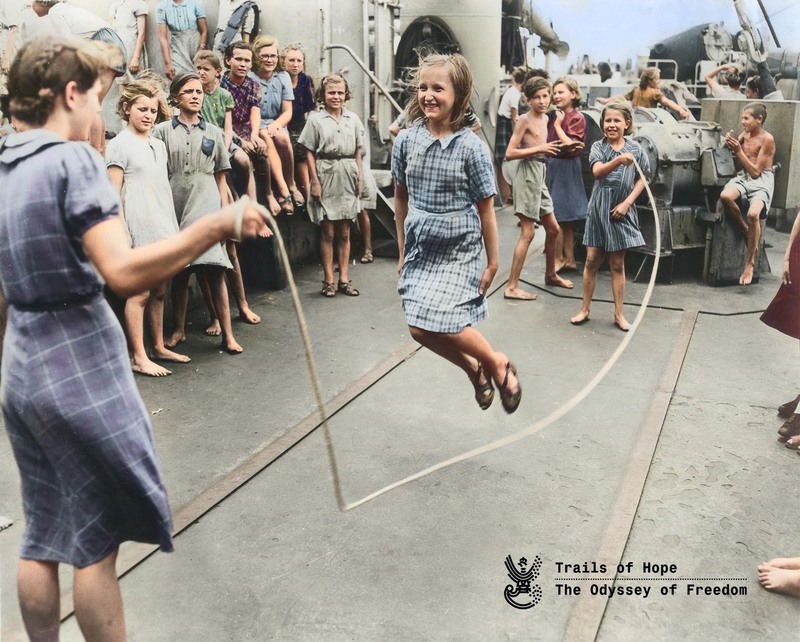 Polish children on their way to Bombay, India; photo: AIPN