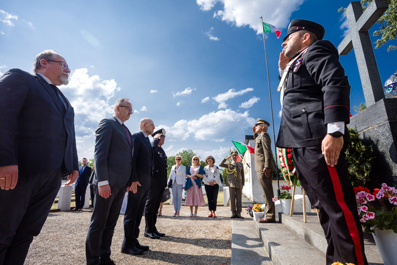 The Polish-Italian delegation at the Italian Military Cemetery in Warsaw, 4 July 2023; photo: S. Kasper (IPN)