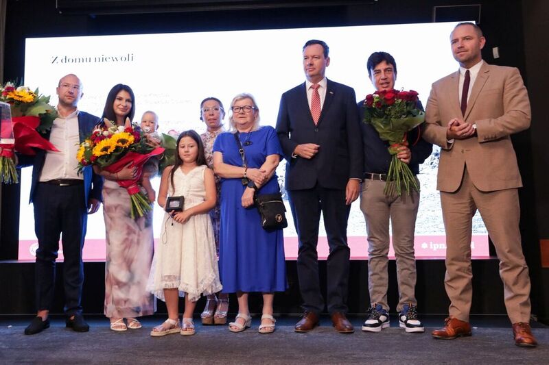 The ceremony of returning the ID tag of a Polish veteran Franciszek Żbikowski to his relatives – Warsaw, 19 July 2023; photo: M. Bujak (IPN)