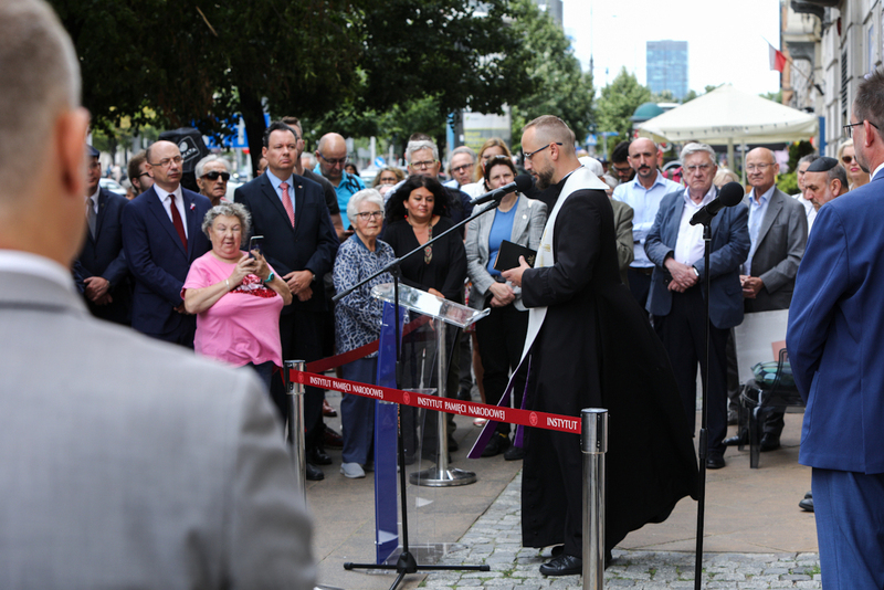 The official unveiling of a commemorative plaque devoted to Perec and Samuel Willenberg took place at 60 Marszałkowska Street in Warsaw, on 1 August 2023, the 79th anniversary of the outbreak of the Warsaw Uprising.