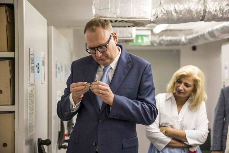 US Deputy Chief of Mission, Daniel Lawton visits the IPN Archive, Warsaw 7 August 2023; Photo: Katarzyna Adamów IPN