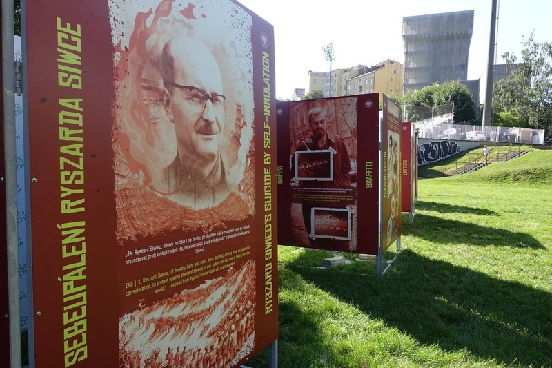 Deputy President of the IPN, Prof. Karol Polejowski at the official opening of the Institute's "Not only Siwiec" exhibition in Prague, Photo: USTR