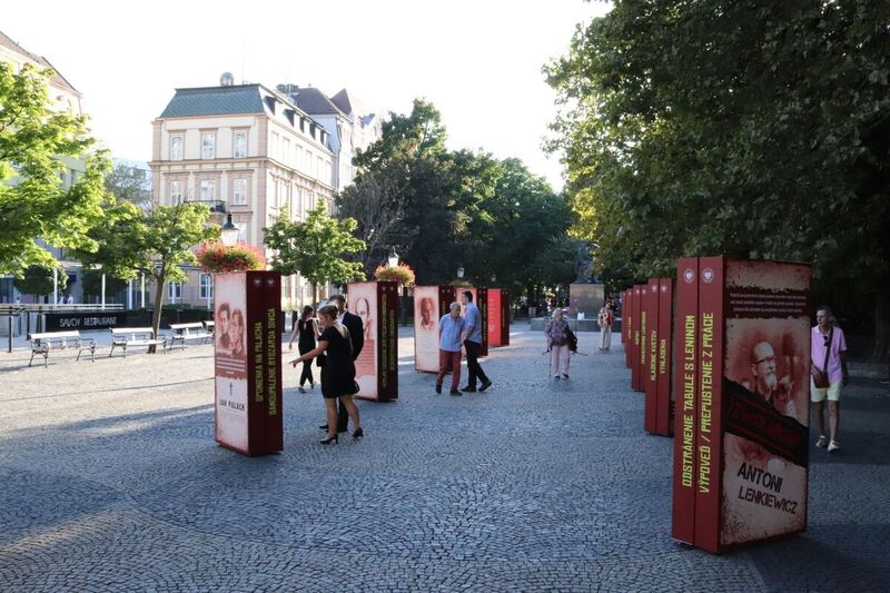 Deputy President of the IPN, Prof. Karol Polejowski at the official opening of the Institute's "Not only Siwiec" exhibition in Bratislava, photo:UPN