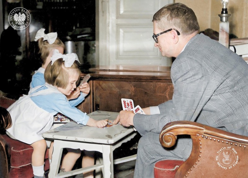 After the war, József Antall was Minister of Reconstruction in the governments of Zoltán Tildy (November 1945 to February 1946) and Ferenc Nagy (February 1946 to July 1947). In 1949 he withdrew from political life. He died on 24 July 1974 in Budapest