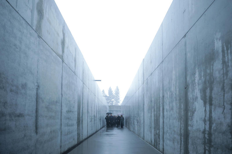 The memory of Auschwitz victims was commemorated during the 5th edition of the "Light of Peace Run" , 18 January 2024, Photo: Mikołaj Bujak, IPN The memory of Auschwitz victims was commemorated during the 5th edition of the "Light of Peace Run" , 18 January 2024, Photo: Mikołaj Bujak, IPN