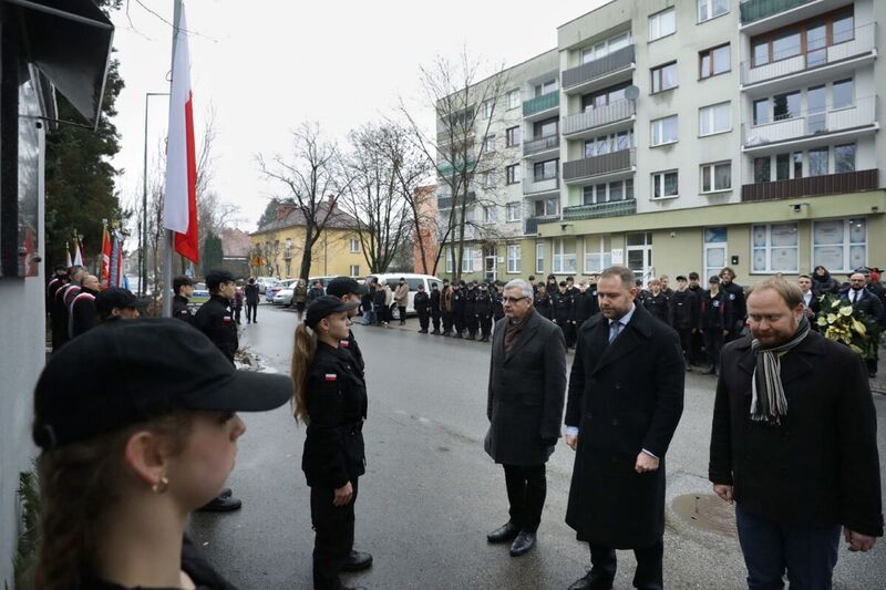 The memory of Auschwitz victims was commemorated during the 5th edition of the "Light of Peace Run" , 18 January 2024, Photo: Mikołaj Bujak, IPN The memory of Auschwitz victims was commemorated during the 5th edition of the "Light of Peace Run" , 18 January 2024, Photo: Mikołaj Bujak, IPN