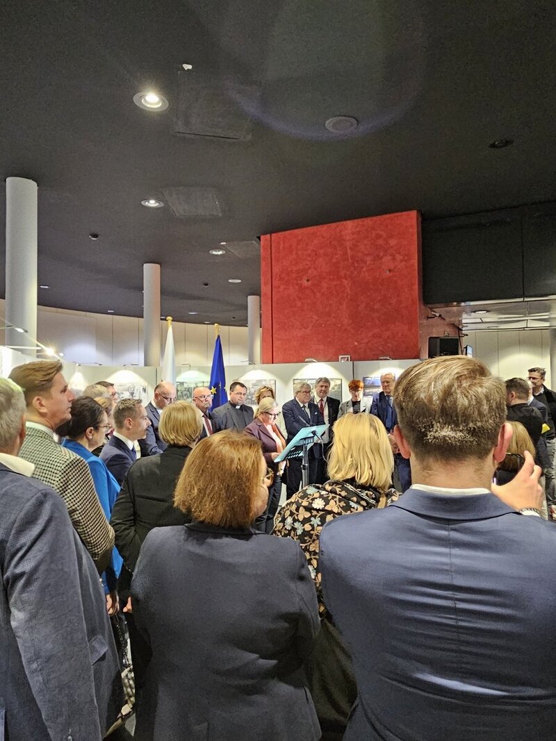 The IPN Rzeszów branch and ECR Group - Conservatives & Reformists in the European Parliament joined forces to tell the story of the Ulma family.