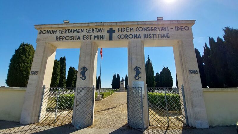 The Polish Military Cemetery at Casamassima near Bari, Italy; photo: P. Błażewicz (IPN)