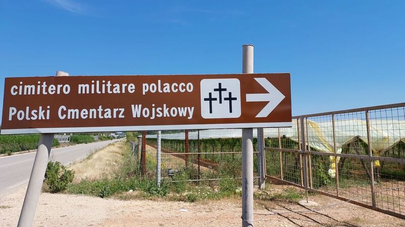 The Polish Military Cemetery at Casamassima near Bari, Italy; photo: P. Błażewicz (IPN)