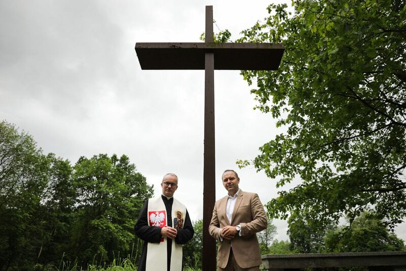 Press conference of the IPN President Karol Nawrocki, Ph.D. and the Director of the Chief Commission for the Prosecution of Crimes against the Polish Nation, the Deputy General Prosecutor Andrzej Pozorski – Chojnice, 23 May 2024; photo: M. Bujak (IPN) Press conference of the IPN President Karol Nawrocki, Ph.D. and the Director of the Chief Commission for the Prosecution of Crimes against the Polish Nation, the Deputy General Prosecutor Andrzej Pozorski – Chojnice, 23 May 2024; photo: M. Bujak (IPN)