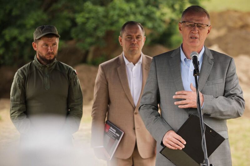 Press conference of the IPN President Karol Nawrocki, Ph.D. and the Director of the Chief Commission for the Prosecution of Crimes against the Polish Nation, the Deputy General Prosecutor Andrzej Pozorski – Chojnice, 23 May 2024; photo: M. Bujak (IPN) Press conference of the IPN President Karol Nawrocki, Ph.D. and the Director of the Chief Commission for the Prosecution of Crimes against the Polish Nation, the Deputy General Prosecutor Andrzej Pozorski – Chojnice, 23 May 2024; photo: M. Bujak (IPN)
