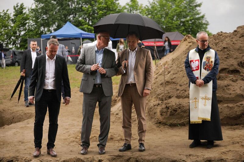 Press conference of the IPN President Karol Nawrocki, Ph.D. and the Director of the Chief Commission for the Prosecution of Crimes against the Polish Nation, the Deputy General Prosecutor Andrzej Pozorski – Chojnice, 23 May 2024; photo: M. Bujak (IPN) Press conference of the IPN President Karol Nawrocki, Ph.D. and the Director of the Chief Commission for the Prosecution of Crimes against the Polish Nation, the Deputy General Prosecutor Andrzej Pozorski – Chojnice, 23 May 2024; photo: M. Bujak (IPN)