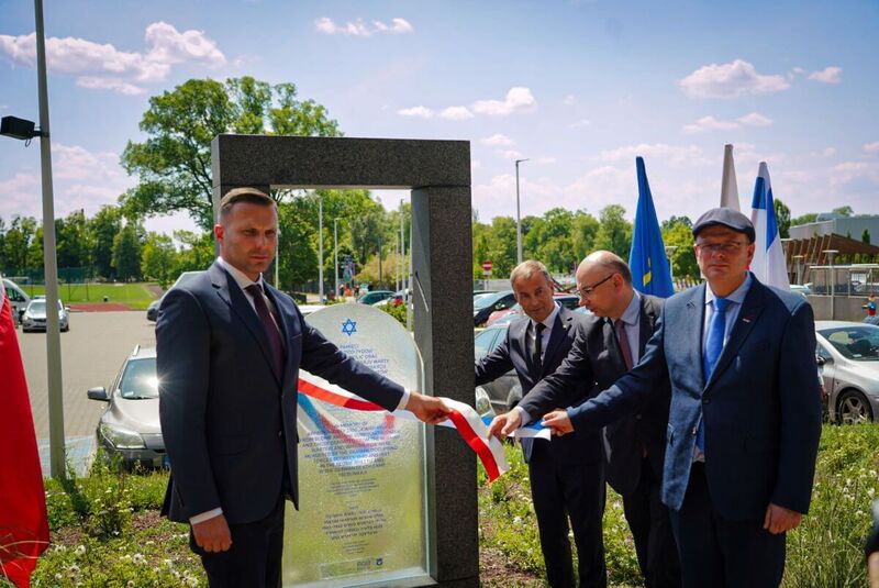 The unveiling of the memorial matzeva in Błonie – 28 May 2024; photo: Mateusz Niegowski (IPN)