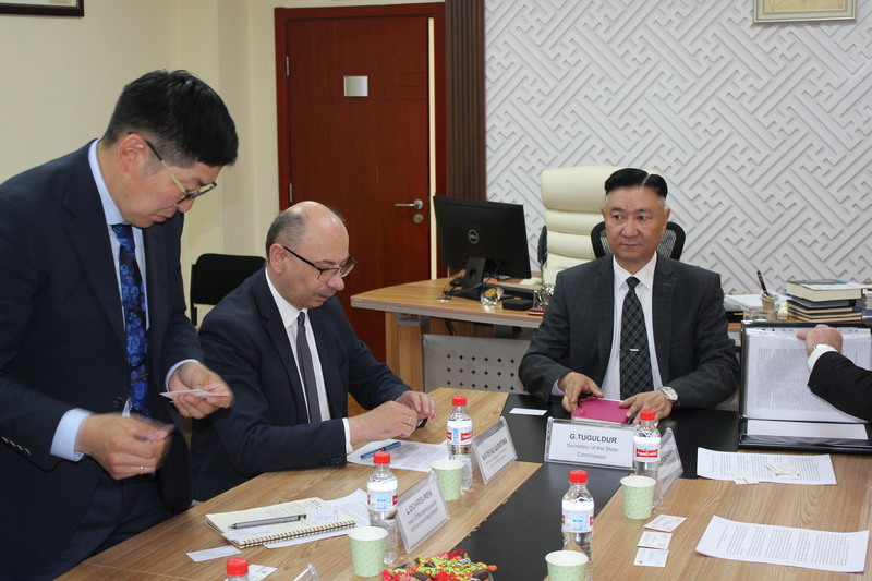 IPN delegation in Mongolia – 4–5 June 2024. The IPN Deputy President Mateusz Szpytma, Ph.D. and the Secretary of State Commission on Rehabilitation of Mongolia, G. Tuguldur. Photo: S. Bardski (IPN)
