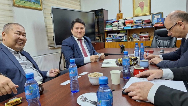 IPN delegation in Mongolia – 4–5 June 2024. The IPN Deputy President Mateusz Szpytma and representatives of the Institute of Philosophy of the Mongolian Academy of Sciences. Photo: S. Bardski (IPN)