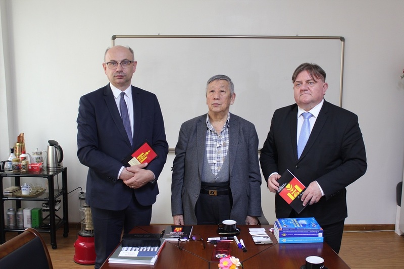 IPN delegation in Mongolia – 4–5 June 2024. The IPN Deputy President Mateusz Szpytma, Ph.D, Prof. Dr. D. Dashpurev and the Polish Ambassador to Mongolia Krzysztof Bojko, Ph.D. Photo: S. Bardski (IPN)