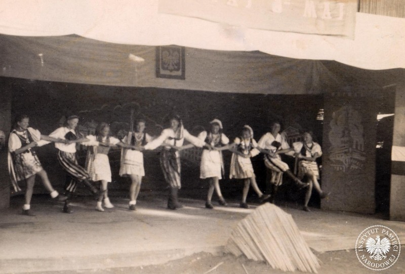 Celebration of the 3rd of May Constitution in the settlement for Polish refugees in Koja, Uganda, 1943, Photo: IPN Archive